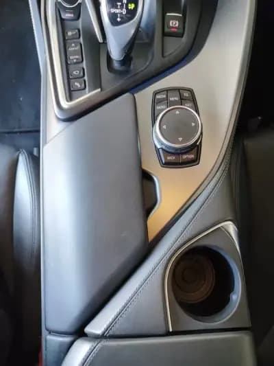 Sell BMW i8 2017 - 65500 EUR, 96600 km - AUTO.MOTO.pt