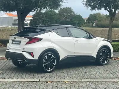Vendo Toyota C-HR 2022 - 31400 EUR, 74000 km - AUTO.MOTO.pt