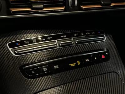 Vendo Mercedes-Benz EQC 2023 - 44990 EUR, 60200 km - AUTO.MOTO.pt