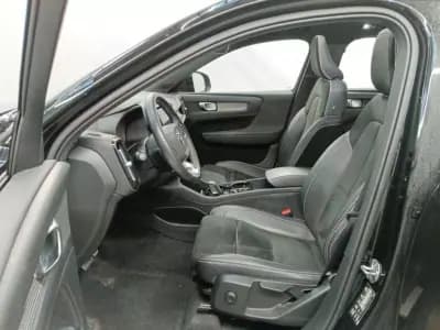 Sell Volvo XC 40 2020 - 27980 EUR, 92236 km - AUTO.MOTO.pt