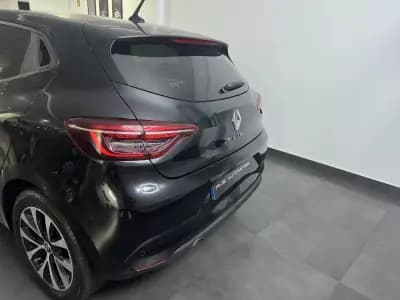 Sell Renault Clio 2020 - 13250 EUR, 80000 km - AUTO.MOTO.pt
