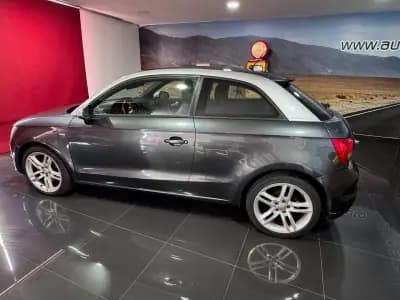 Vendo Audi A1 2012 - 11500 EUR, 218000 km - AUTO.MOTO.pt