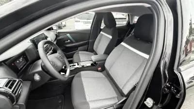 Sell Citroën e-C4 2022 - 19990 EUR, 20800 km - AUTO.MOTO.pt