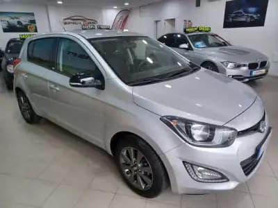 Vendo Hyundai i20 2014 - 9890 EUR, 101619 km - AUTO.MOTO.pt