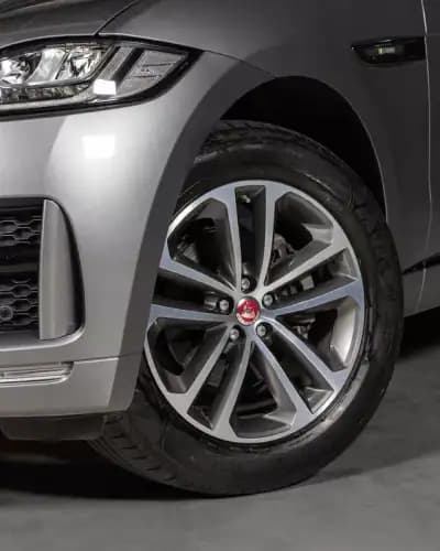 Vendo Jaguar F-Pace 2020 - 37950 EUR, 80000 km - AUTO.MOTO.pt