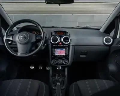 Vendo Opel Corsa 2014 - 8990 EUR, 139000 km - AUTO.MOTO.pt