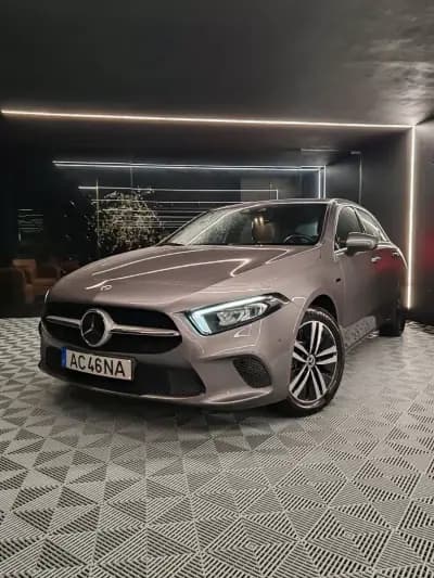 Vendo Mercedes-Benz A 250e 2020 - 24400 EUR, 101000 km - AUTO.MOTO.pt