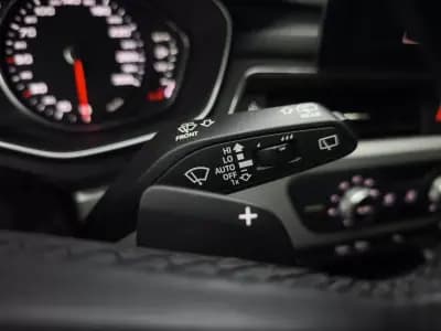 Vendo Audi A4 Avant 2020 - 26950 EUR, 165057 km - AUTO.MOTO.pt