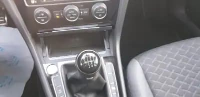 Vendo Volkswagen Golf 2018 - 17990 EUR, 118115 km - AUTO.MOTO.pt