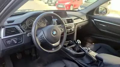 Vendo BMW 320 2018 - 21500 EUR, 131572 km - AUTO.MOTO.pt