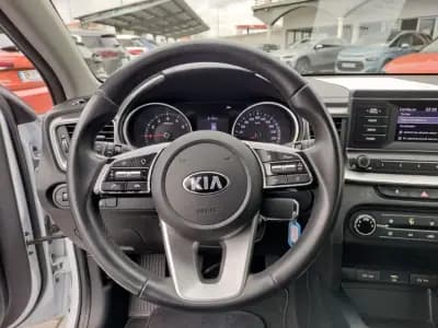 Vendo Kia Ceed SW 2020 - 15500 EUR, 58500 km - AUTO.MOTO.pt