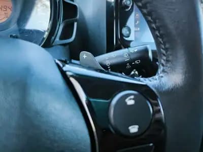 Vendo Peugeot 108 2018 - 9999 EUR, 180453 km - AUTO.MOTO.pt