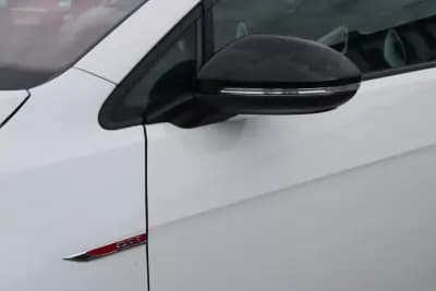 Vendo Volkswagen Golf 2017 - 33990 EUR, 55000 km - AUTO.MOTO.pt