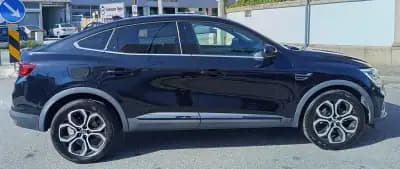 Vendo Renault Arkana 2023 - 24490 EUR, 47472 km - AUTO.MOTO.pt
