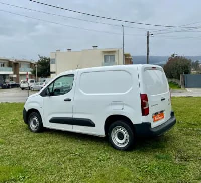 Sell Peugeot Partner 2020 - 13900 EUR, 63682 km - AUTO.MOTO.pt