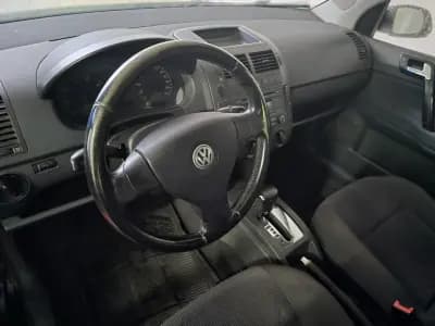 Vendo Volkswagen Polo 2006 - 5950 EUR, 202430 km - AUTO.MOTO.pt
