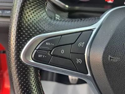 Vendo Renault Captur 2022 - 17990 EUR, 86130 km - AUTO.MOTO.pt