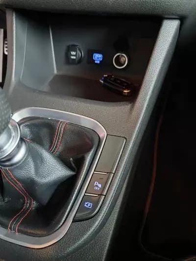 Sell Hyundai i30 2021 - 18250 EUR, 73300 km - AUTO.MOTO.pt