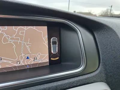 Vendo Volvo V40 2018 - 15990 EUR, 122118 km - AUTO.MOTO.pt