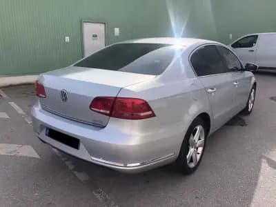 Vendo Volkswagen Passat 2014 - 12750 EUR, 140000 km - AUTO.MOTO.pt