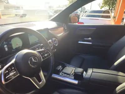 Vendo Mercedes-Benz GLA 200 2020 - 31990 EUR, 157000 km - AUTO.MOTO.pt