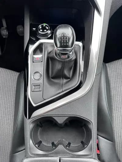 Sell Peugeot 3008 2022 - 19900 EUR, 186000 km - AUTO.MOTO.pt