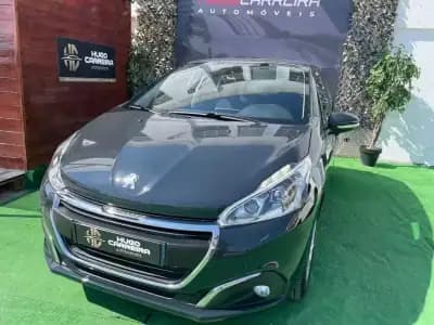 Vendo Peugeot 208 2017 - 8250 EUR, 130754 km - AUTO.MOTO.pt