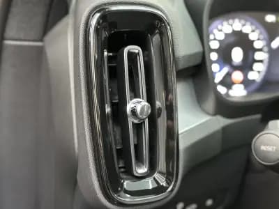 Vendo Volvo XC 40 2023 - 44500 EUR, 15000 km - AUTO.MOTO.pt