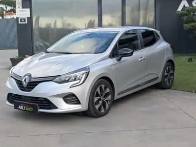 Sell Renault Clio 2023 - 13500 EUR, 152386 km - AUTO.MOTO.pt