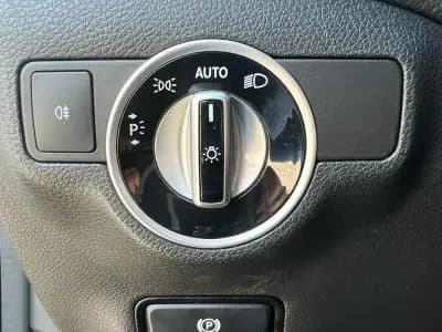 Vendo Mercedes-Benz CLA 180 2016 - 19750 EUR, 80000 km - AUTO.MOTO.pt