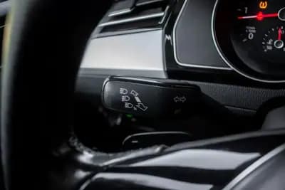 Sell Volkswagen Passat Variant 2017 - 10900 EUR, 290131 km - AUTO.MOTO.pt