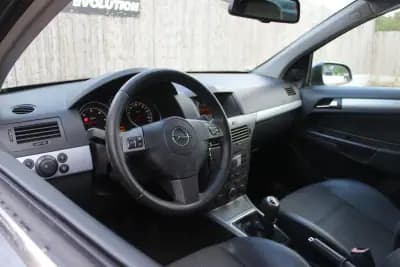 Sell Opel Astra Caravan 2007 - 5500 EUR, 142500 km - AUTO.MOTO.pt