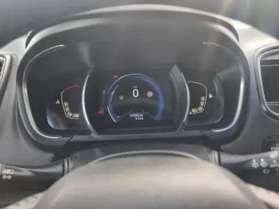 Sell Renault Grand Scénic 2019 - 10900 EUR, 265000 km - AUTO.MOTO.pt