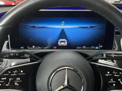 Vendo Mercedes-Benz E 220 2024 - 55980 EUR, 29555 km - AUTO.MOTO.pt