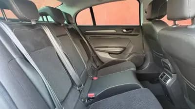 Vendo Renault Mégane 2021 - 13900 EUR, 179000 km - AUTO.MOTO.pt