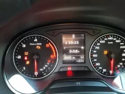 Vendo Audi A3 2014 - 14900 EUR, 250000 km - AUTO.MOTO.pt