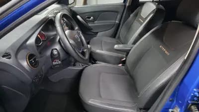 Vendo Dacia Sandero 2018 - 10990 EUR, 129000 km - AUTO.MOTO.pt