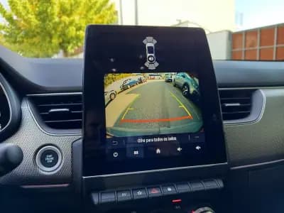 Vendo Renault Arkana 2023 - 24490 EUR, 47472 km - AUTO.MOTO.pt