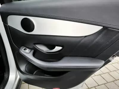 Sell Mercedes-Benz GLC 250 2019 - 34950 EUR, 169900 km - AUTO.MOTO.pt