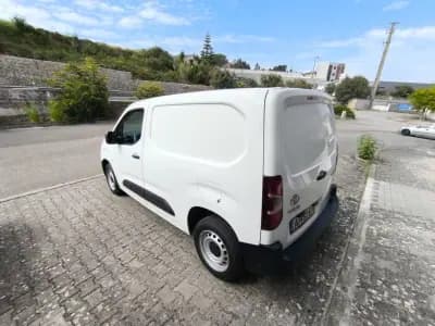 Vendo Toyota Proace 2021 - 14950 EUR, 77000 km - AUTO.MOTO.pt