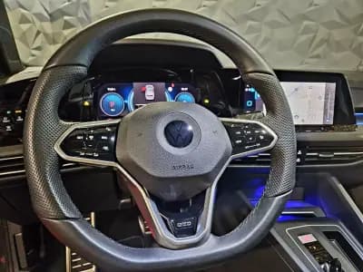 Vendo Volkswagen Golf 2021 - 36500 EUR, 60950 km - AUTO.MOTO.pt