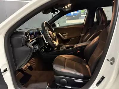 Vendo Mercedes-Benz A 180 2020 - 25499 EUR, 132000 km - AUTO.MOTO.pt