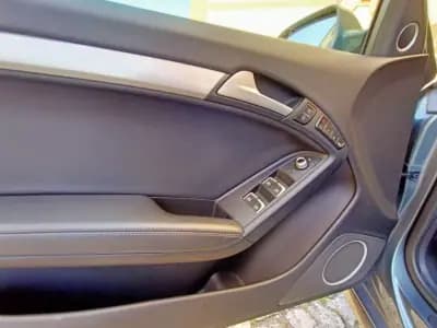 Vendo Audi A5 Cabrio 2016 - 26500 EUR, 115025 km - AUTO.MOTO.pt