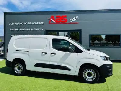 Sell Peugeot 2019 - 15000 EUR, 149000 km - AUTO.MOTO.pt