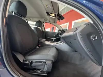 Vendo BMW 318 2022 - 31990 EUR, 121526 km - AUTO.MOTO.pt