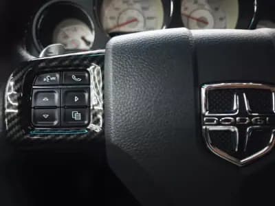 Sell Dodge Challenger 2013 - 53950 EUR, 103962 km - AUTO.MOTO.pt