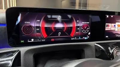 Vendo Mercedes-Benz CLA 180 2023 - 34970 EUR, 70000 km - AUTO.MOTO.pt