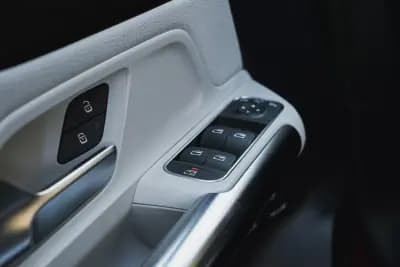 Sell Mercedes-Benz GLA 250 2022 - 35000 EUR, 107230 km - AUTO.MOTO.pt