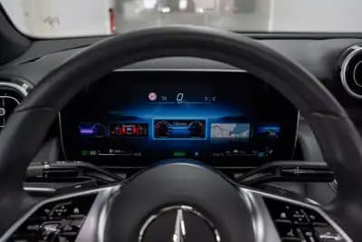 Sell Mercedes-Benz GLC 300 2024 - 82500 EUR, 32500 km - AUTO.MOTO.pt