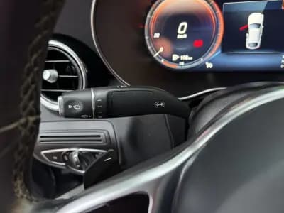 Vendo Mercedes-Benz GLC 300 2021 - 46900 EUR, 129900 km - AUTO.MOTO.pt